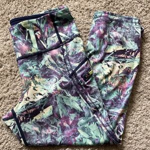 Lululemon Run: Top Speed Crop
Iridescent Multi